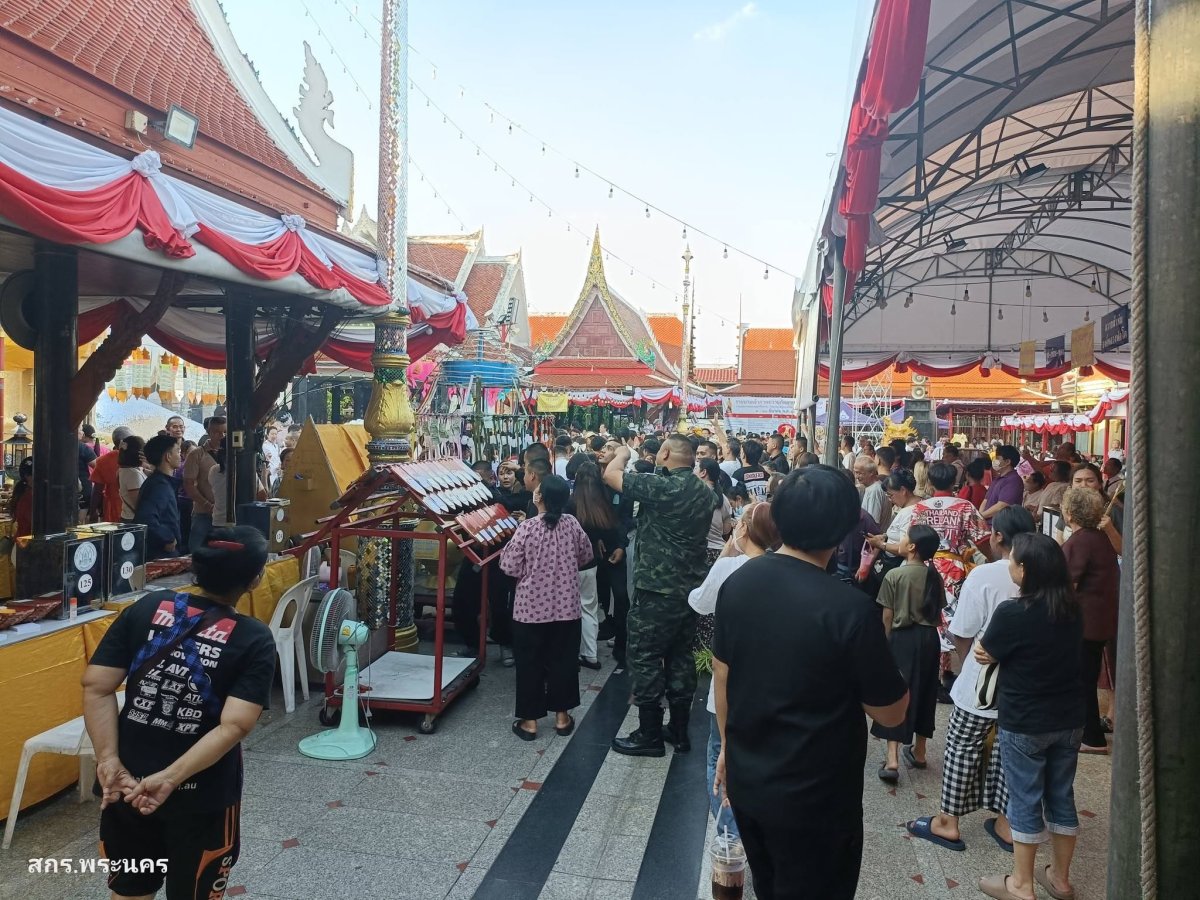 นำนักศึกษาเข้าร่วมพิธีเปิดงานประจำปีวัดอินทรวิหาร ครั้งที่ 98